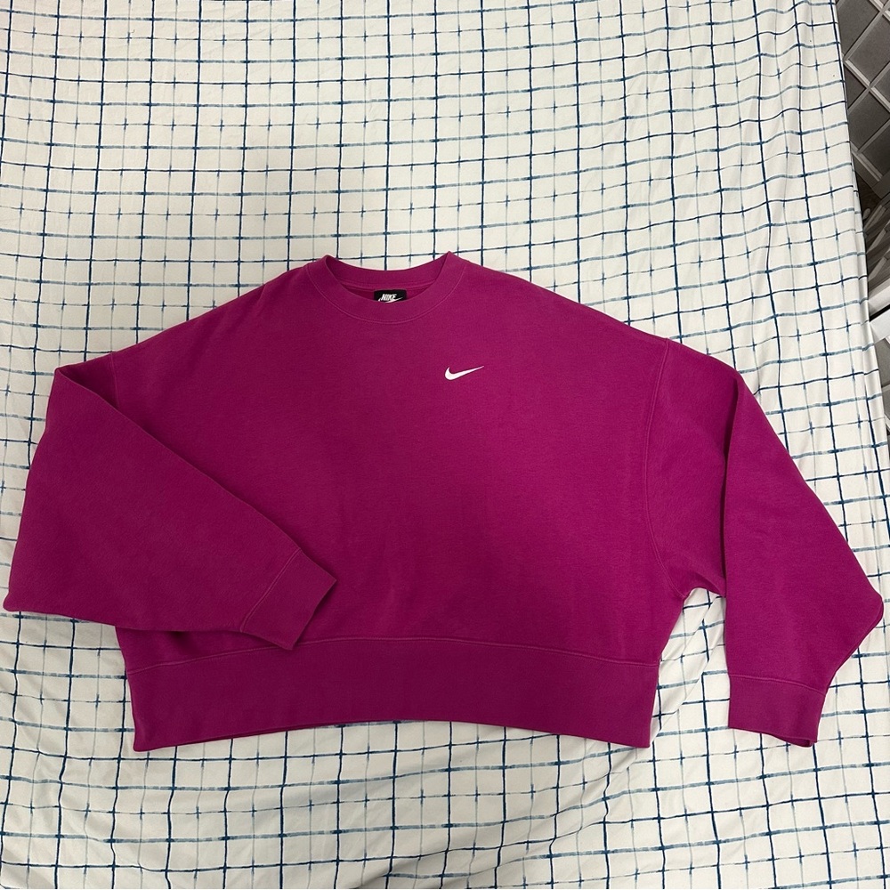 Nike Cropped Oversized Crewneck - Medium